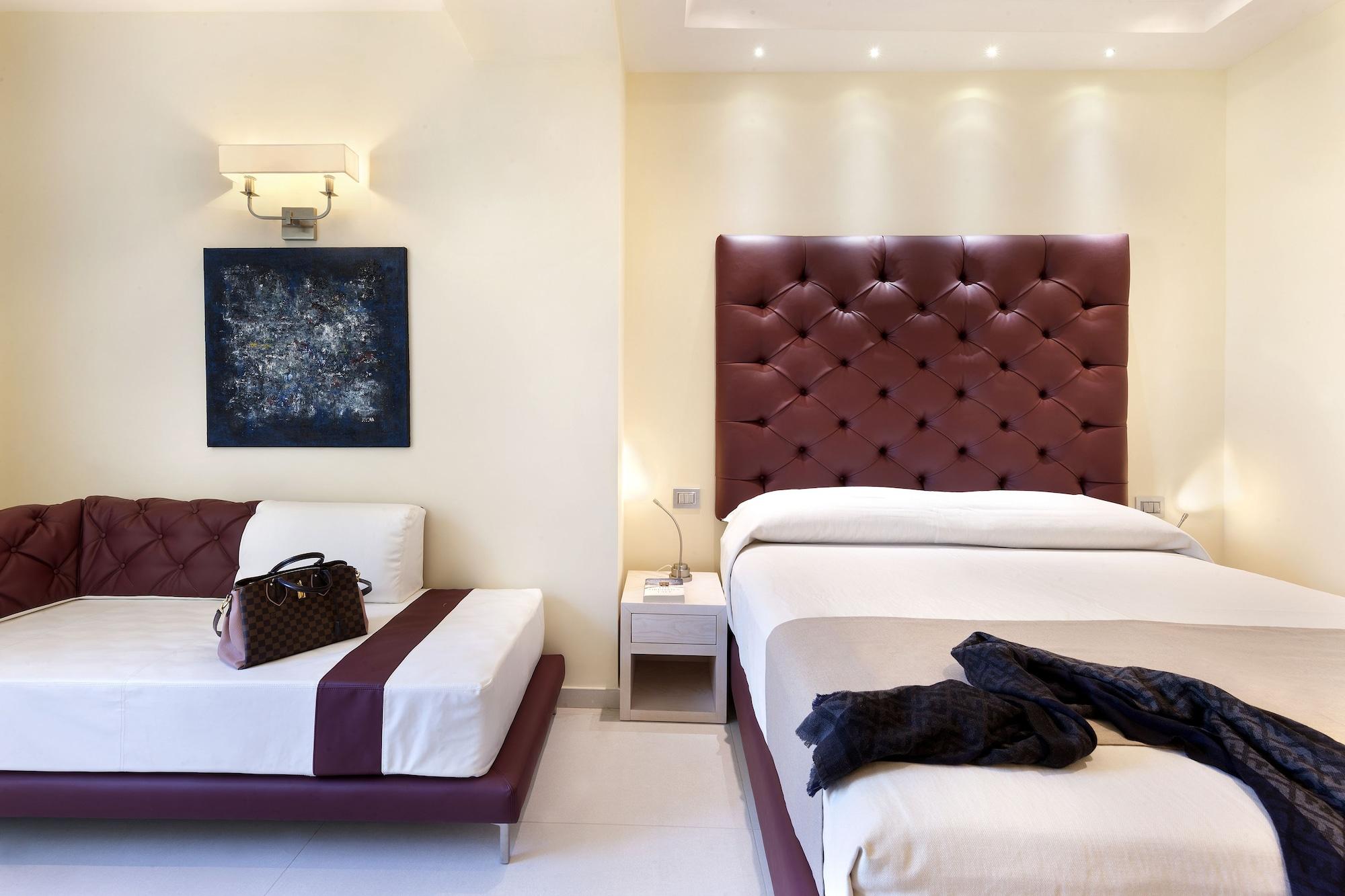 Bed & Breakfast Palazzo Tritone & Abagnale 3*