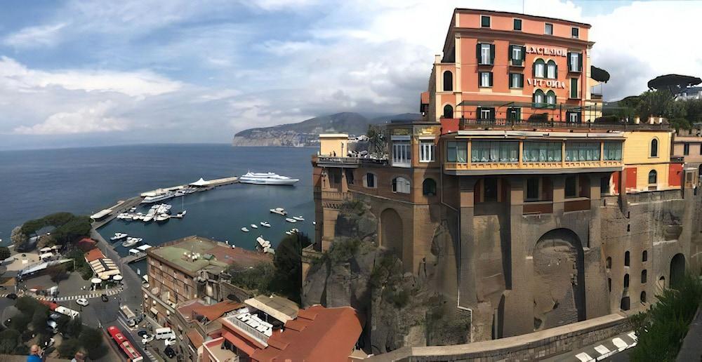 Couette-café Palazzo Tritone & Abagnale