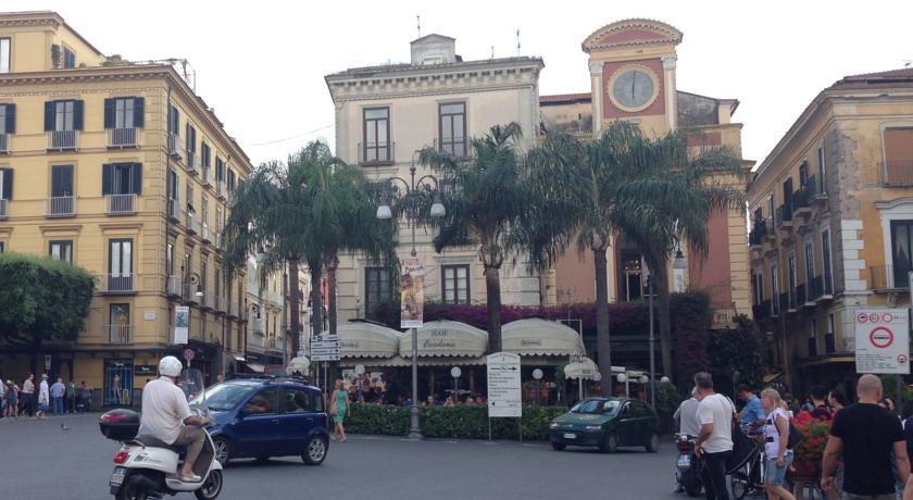 Palazzo Tritone & Abagnale Couette-café Sorrente